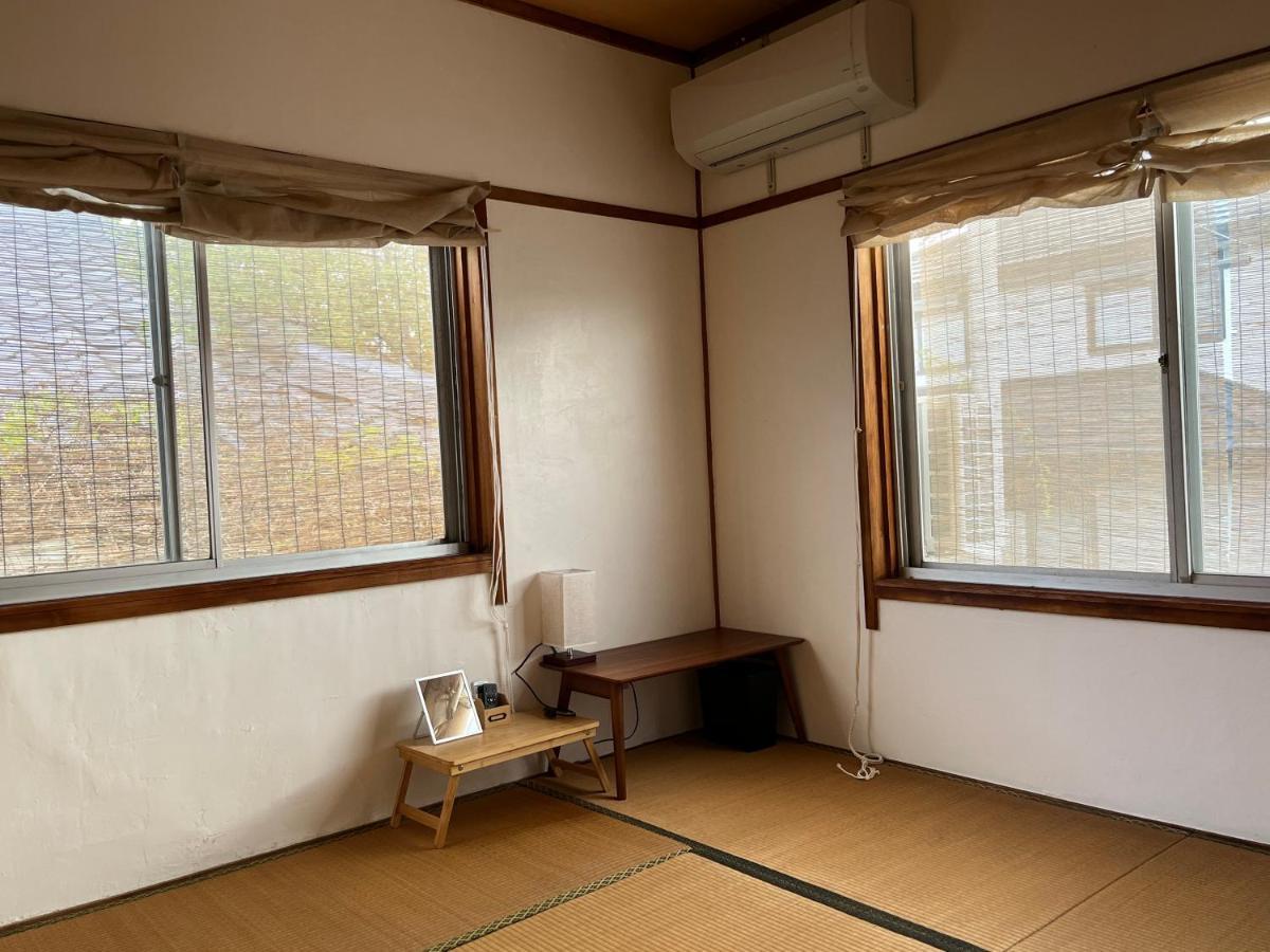 Guesthouse紫雲 Kanonji Bagian luar foto