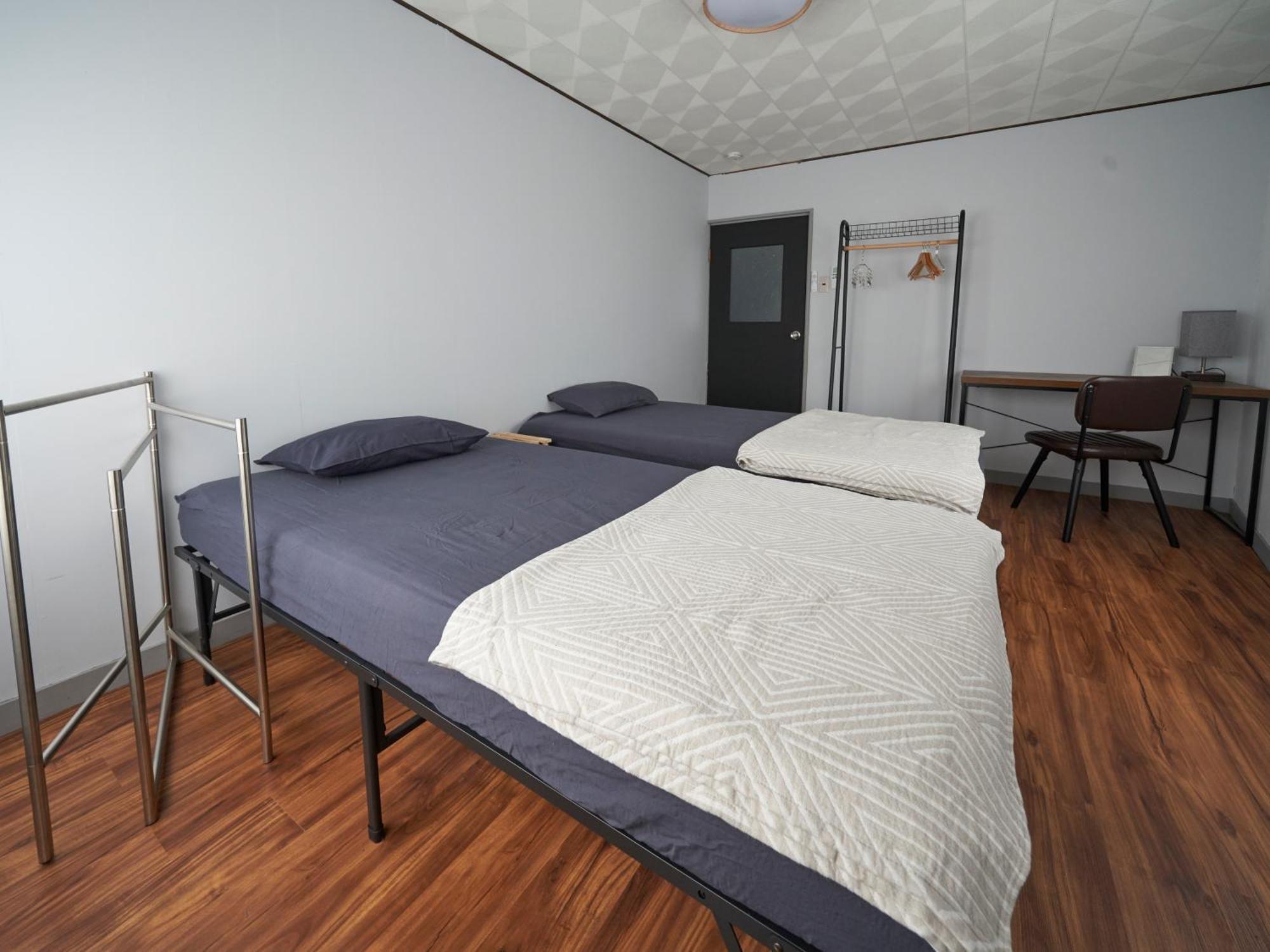 Guesthouse紫雲 Kanonji Bagian luar foto